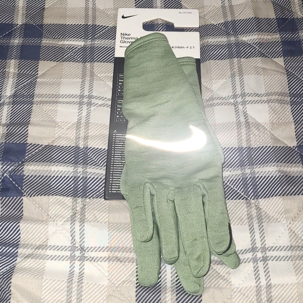 Nike Therma-Fit Gloves